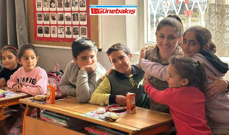 Jandarma, Çocuk Hakları Gününde Çocuklarla Bir Araya Geldi