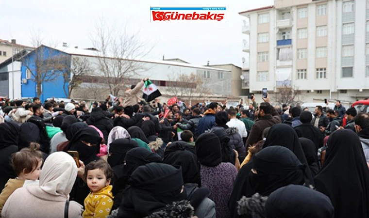 Elazığ’daki Suriyeliler, Beşer Esed’in Gidişini Kutladı