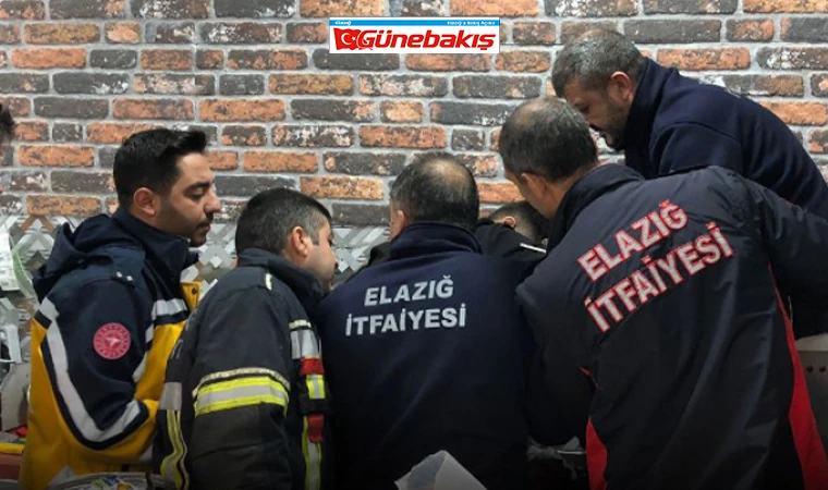 Elini Kıyma Makinesine Kaptıran Market Çalışanını İtfaiye Kurtardı