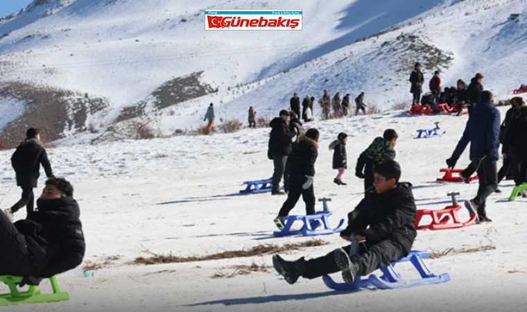 Elazığ’da Çocuklar Sömestir Tatilini Karla Tamamladı