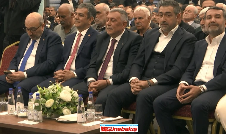 Elazığ’da AK Parti Teşkilatı Bayramda Bir Araya Geldi