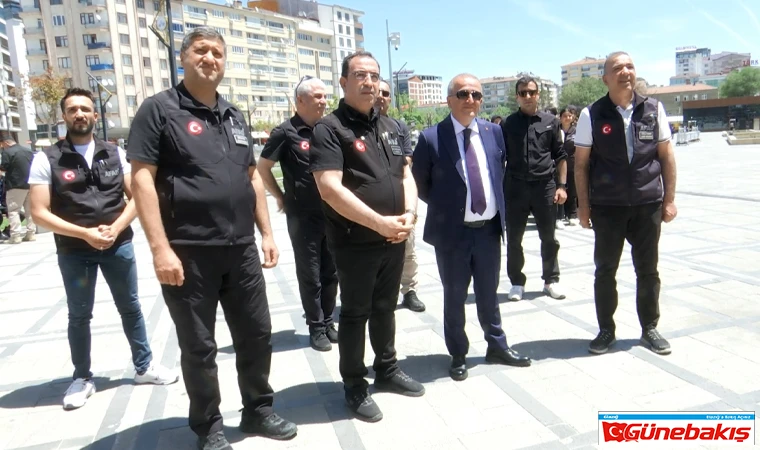 AFAD’ın Deprem Simülasyon Tırı Elazığ’da Halkla Buluştu