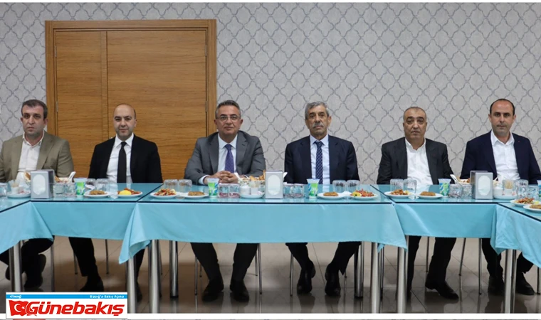 Elazığ İl Özel İdaresi, Emeklilere Minnetini Plaketle Sundu