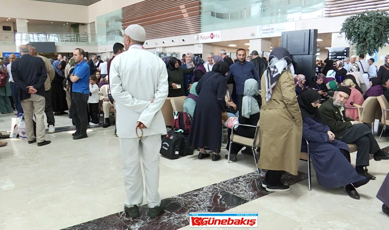Elazığ’dan 297 Hacı Adayı Dualarla Uğurlandı