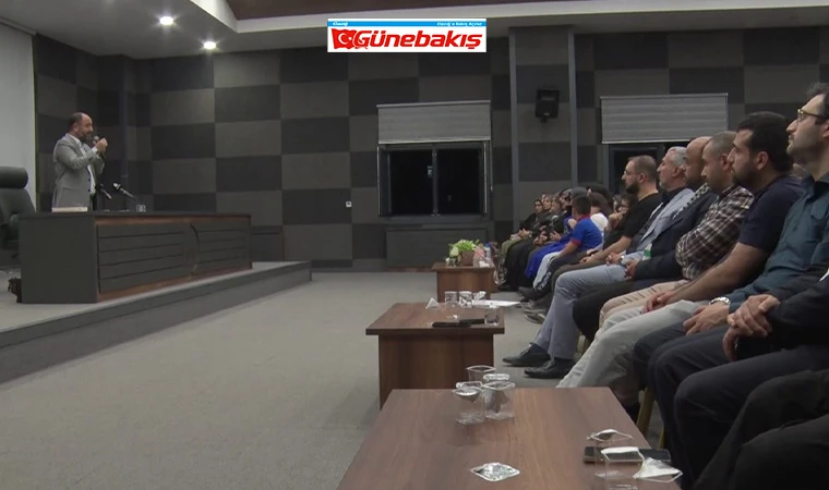 İlahiyatçı Yazar Ahmet Bulut Elazığ’da Gazze İçin Konferans Verdi