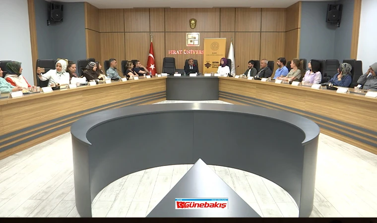 Prof. Dr. Gömleksiz, ‘Şehir ve Eğitim’ Konulu Sunum Yaptı