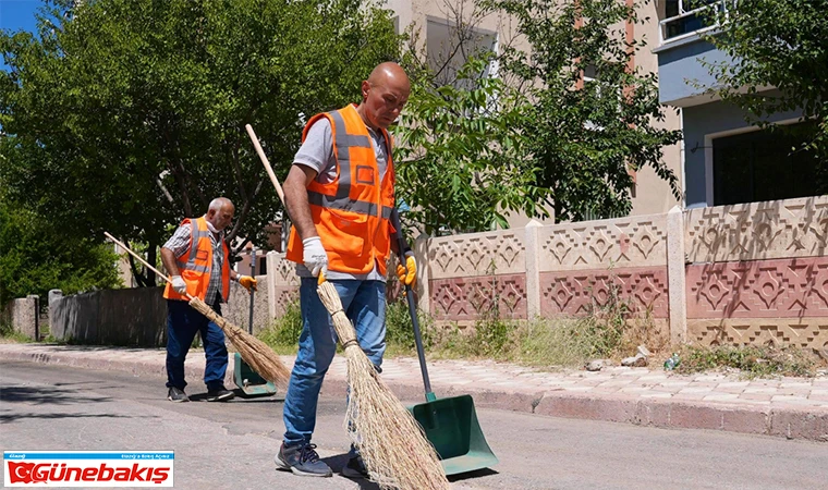Elazığ Belediyesi, Kentin Dört Bir Yanında Temizlik Çalışmasına Devam Ediyor