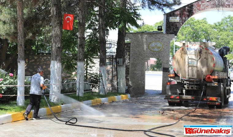 Elazığ Belediyesi’nden Yoğun Bayram Mesaisi