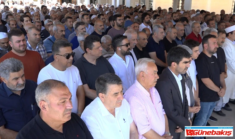 İzzetpaşa Camii'nin Emektar Müezzini Vefat Etti