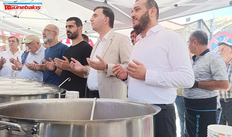 Çemişgezek Belediyesi, Vatandaşlara Aşure İkram Etti