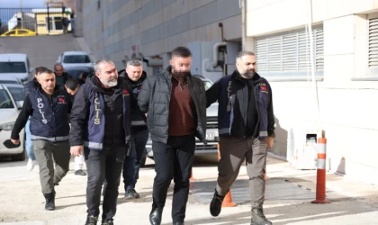 Elazığ'da Yapılan Operasyonda Gözaltına Alınan 6 Kişi Adliyeye Sevk Edildi!