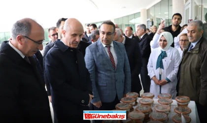 YÖK Başkanı Özvar’a Fırat Üniversitesi’nde Endemik Bitki Üretimi Tanıtıldı