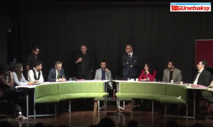 ‘12 Öfkeli Jüri’ Sahnedeki Adalet Arayışıyla İzleyiciyi Etkiledi