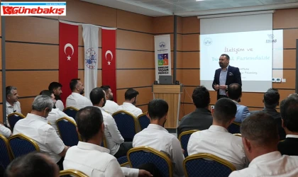Elazığ Belediyesi’nden Toplu Taşıma Şoförlerine İletişim ve Duygusal Farkındalık Semineri