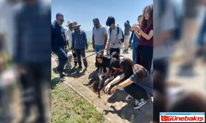 Elazığ’da Öğrenciler Tadım Höyüğü ve Kalesi’nde Arkeolojik Kazı Deneyimi Yaşadı