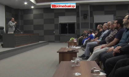 İlahiyatçı Yazar Ahmet Bulut Elazığ’da Gazze İçin Konferans Verdi