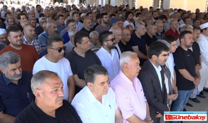 İzzetpaşa Camii'nin Emektar Müezzini Vefat Etti