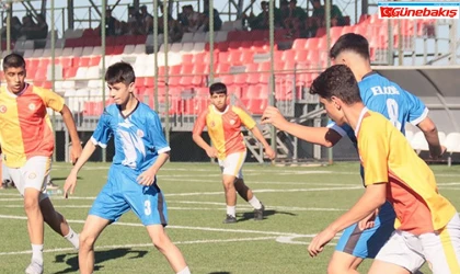Sokaklar Sahaya Taştı: '5x5 Futbol Turnuvası' Bölge Etabı Başladı