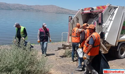 Vali Hatipoğlu Açıkladı: Hazar Gölü’nde 40 Ton Atık Temizlendi