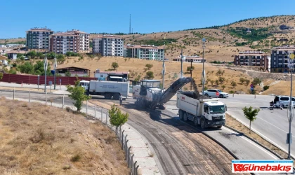 Elazığ Belediyesi, Yol Yenileme Ve İyileştirme Çalışmalarını Sürdürüyor