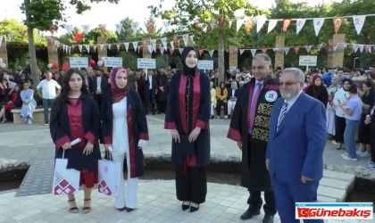 Fırat Üniversitesi 50. Yılında Tarihi Mezuniyet Coşkusu Yaşadı
