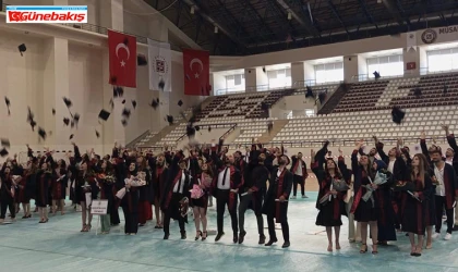 Fırat’ta Mezuniyet Heyecanı: Yeni Nesil Mesleğe İlk Adımlarını Attı